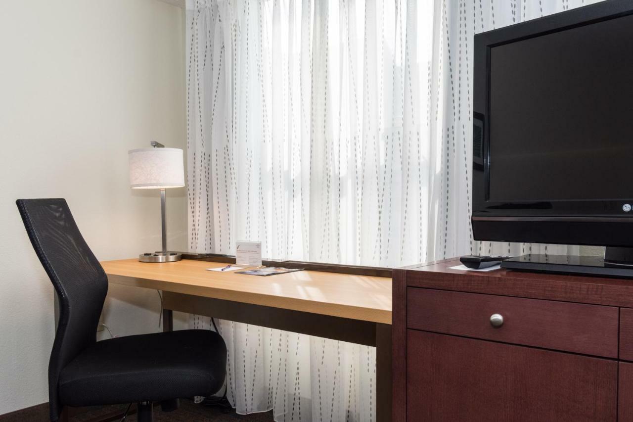 Residence Inn By Marriott Lake Norman Хантерсвилл Экстерьер фото